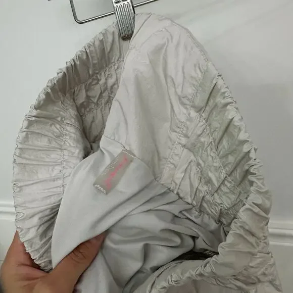 Women’s Free People Movement Shorts Silver Size Small S - Picture 6 of 6